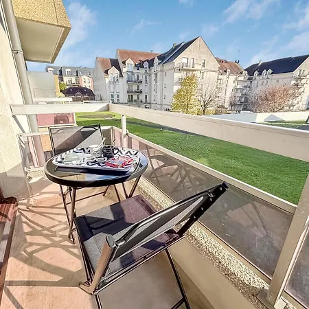 Daire Wi-fi Et Balcon, Tres Bien Situe *