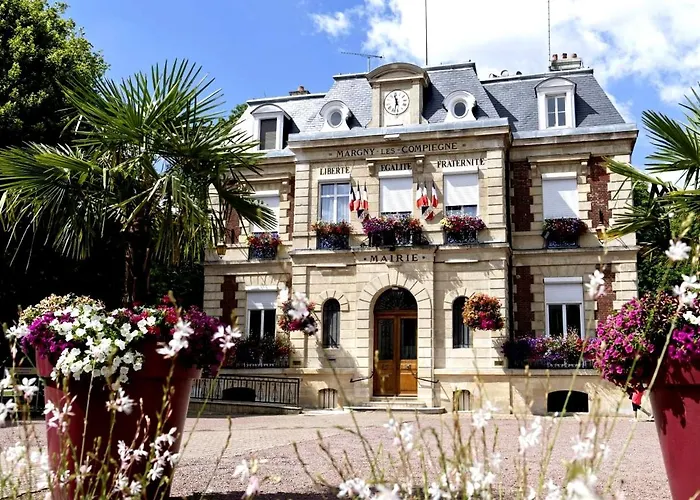 Apartment Wi-fi Et Balcon, Tres Bien Situe Margny-les-Compiegne