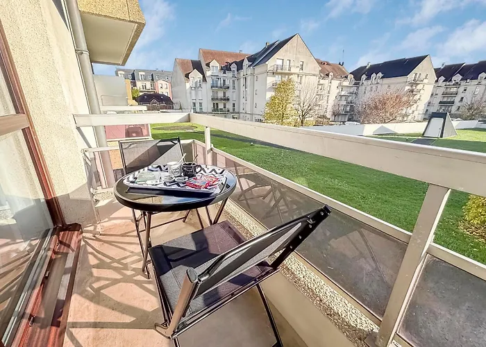 Apartment Wi-fi Et Balcon, Tres Bien Situe *