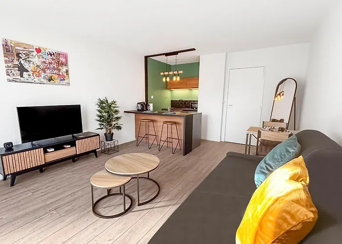 Wi-fi Et Balcon, Tres Bien Situe Margny-les-Compiegne